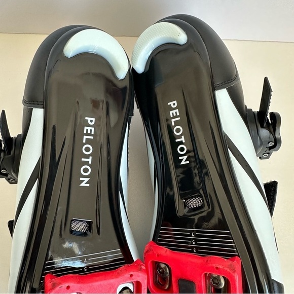 Pelotón cyclist shoes men’s 10 woman’s 12 - Picture 7 of 9